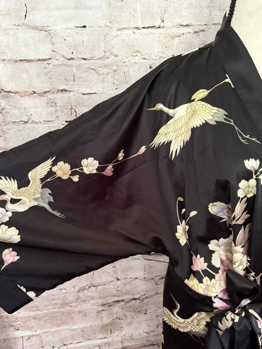 Kim+Ono Black Robe - Picture 2 of 5